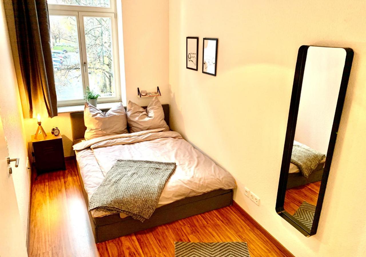 Only 750m Zwinger, Netflix, Fast Wlan, Self-checkin, Super Nintendo Apartment